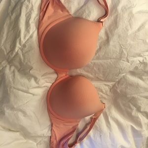 Victoria’s Secret T shirt push up full coverage